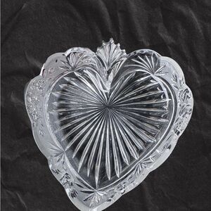 Oneida Southern Garden Heart-Shaped dish